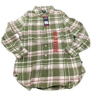 GAP Women’s button up flannel